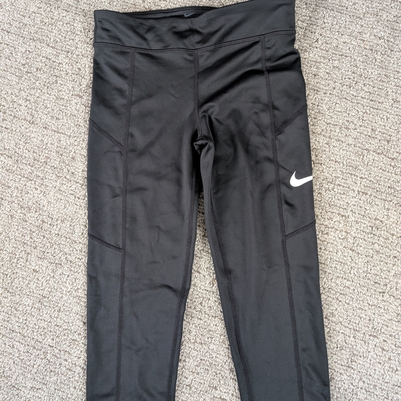 Nike Kids Outfit Set White T-Shirt And Black Leggings - Picture 7 of 8